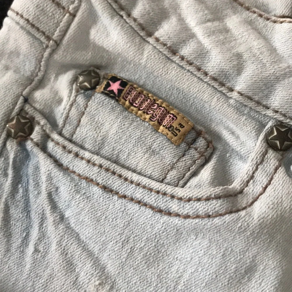 Bubblegum Light Wash Flare Jean - Picture 7 of 7